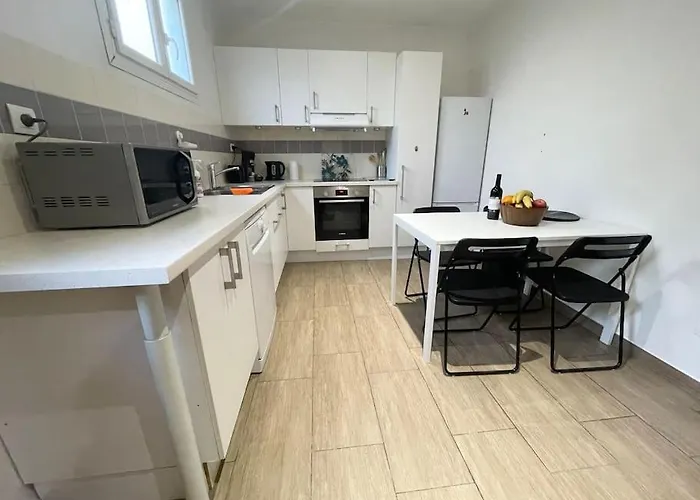 Дом отдыха Maison Proche De Paris *
